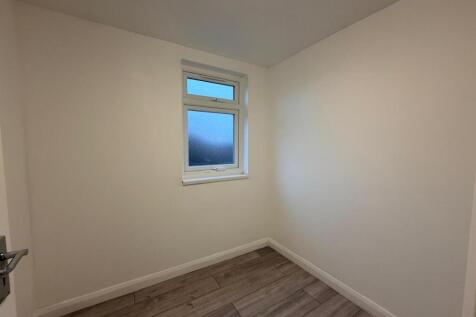 WhatsApp Image 2025-12-04 at 14.29.21 (8).jpeg