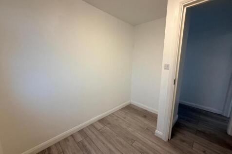 WhatsApp Image 2025-12-04 at 14.29.22.jpeg