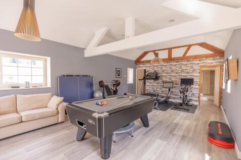 Entertainment-Fitness Room