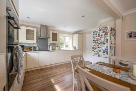 Collingwood Brotton EweMove-2