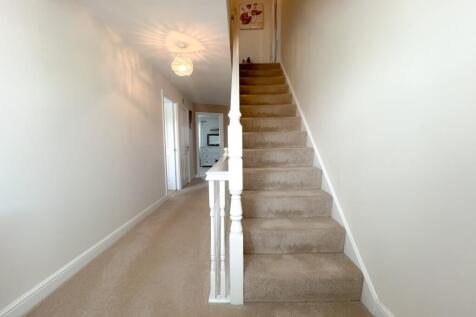 Abercorn Redcar EweMove-5