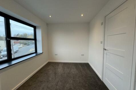 Small Bedroom 2.jpg