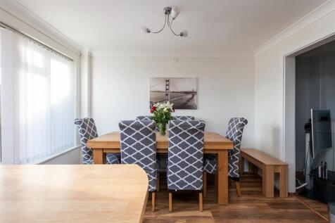 48 Sandown Road dining room.jpg