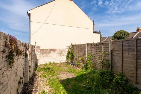 3 Bedroom Terraced for Sale