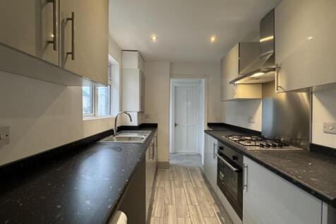 3 Bedroom Terraced for Sale