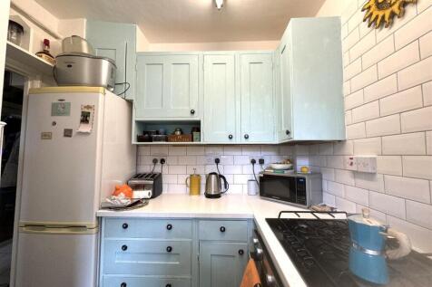 Kitchen 2.jpg