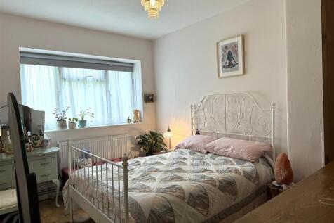 Bedroom.jpg