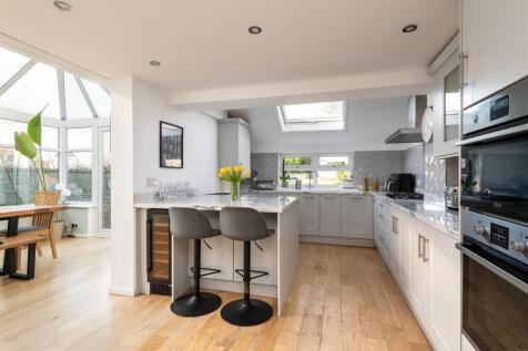 20 Old Road West kitchen1.jpg