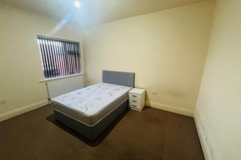 Bedroom 1.jpeg