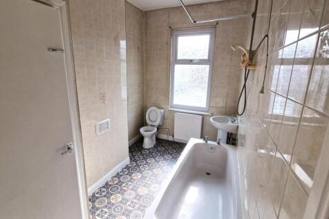 Upstairs Bathroom