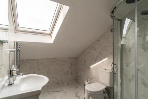 CAT07884-HDR.jpg