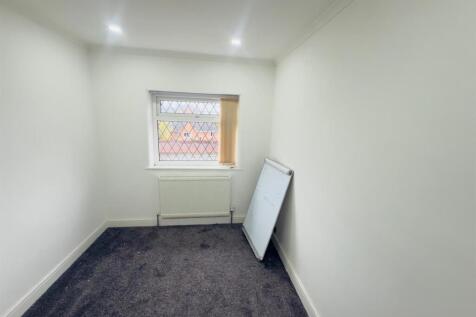 WhatsApp Image 2025-11-05 at 15.53.45_9330f1c2.jpg