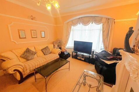 WhatsApp Image 2025-12-10 at 15.21.381.jpeg