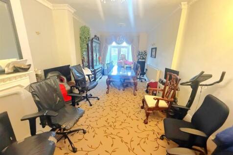 WhatsApp Image 2025-12-10 at 15.21.39.jpeg