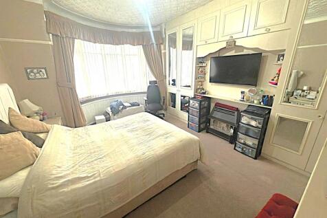 WhatsApp Image 2025-12-10 at 15.21.402.jpeg