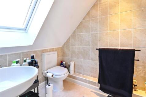 Ensuite Bedroom 2