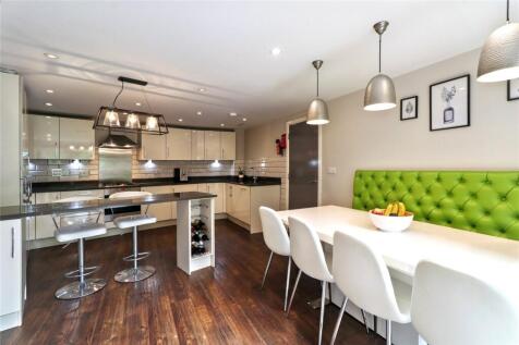 Kitchen / Dining