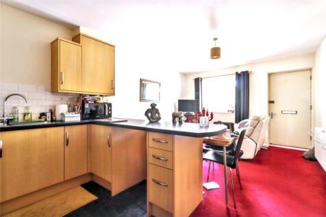 Kitchen / Living Rm