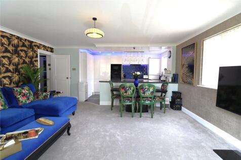 Kitch/Liv/Dining