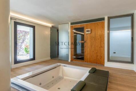 Jacuzzi