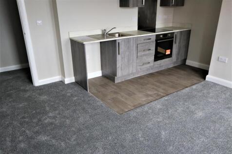 large 1 bed living a