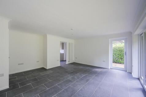 8 Erasmus Way (21 of 40).jpg