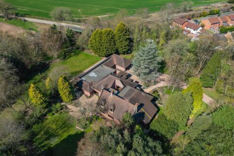 Court Manor (7 of 10).jpg