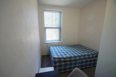 39 Wellington St. PR1 8TQ [9].jpg