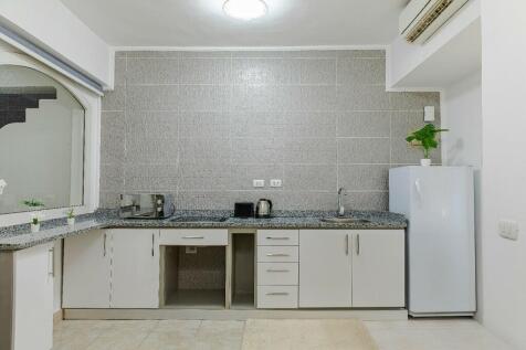 Studio Kitchen