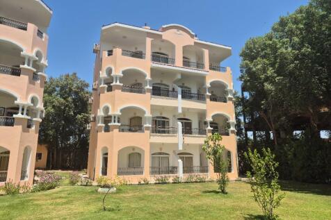 8 apartment block