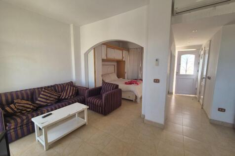 living area &amp; sofa