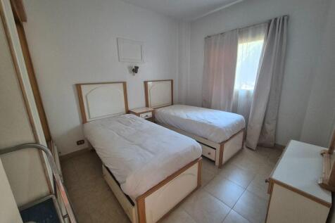 Bed 2 guestroom 
