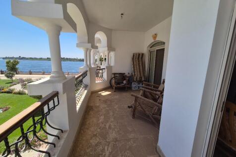 Balcony Nile view 