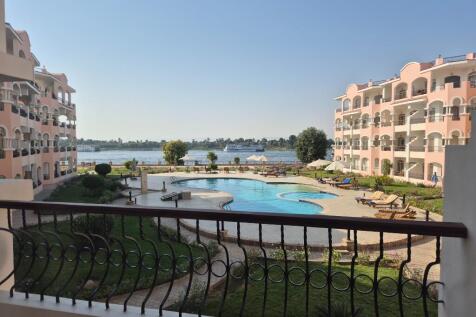 Nile &amp; Pool views 