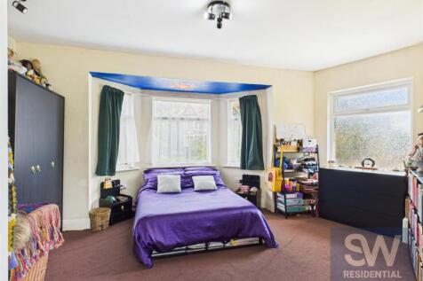 CAM02674G0-PR0107-STILL021.jpg