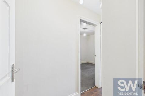 CAM02674G0-PR0106-STILL005.jpg