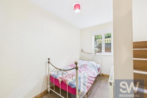 CAM02674G0-PR0111-STILL009.jpg