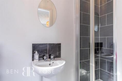 Master Ensuite