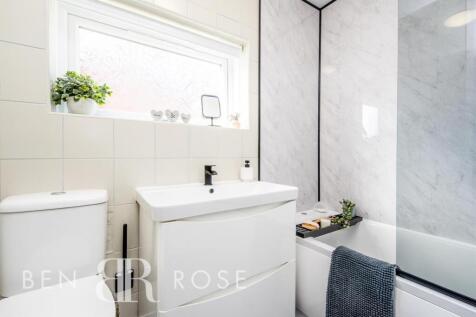 Family Bathrooom