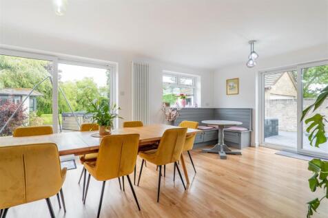 Dining Room/Sung