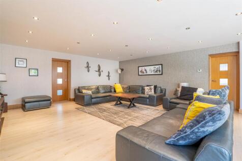 Kitchen/Breakfast/Family Room