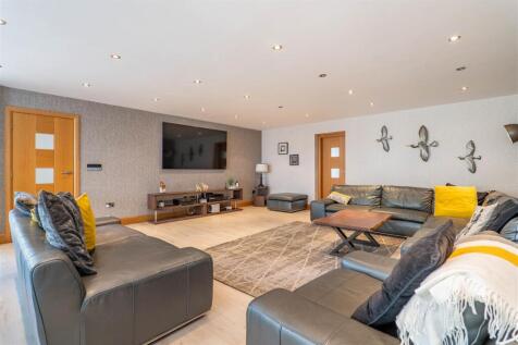 Kitchen/Breakfast/Family Room