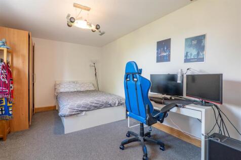 Bedroom Seven