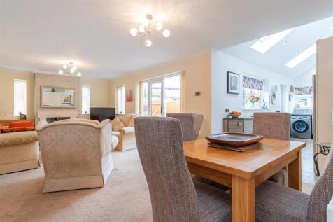 Lounge/Diner/Kitchen