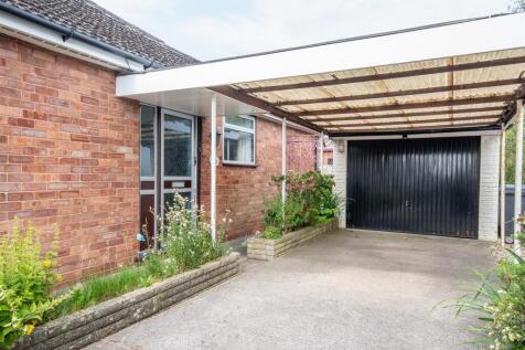 Entrance/Garage