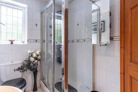 Master Ensuite