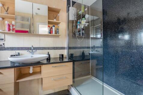 Master Bedroom Ensuite