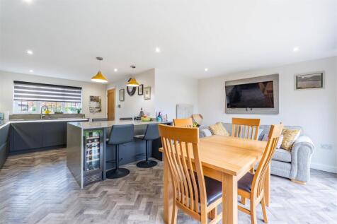 Kitchen/Sitting Room