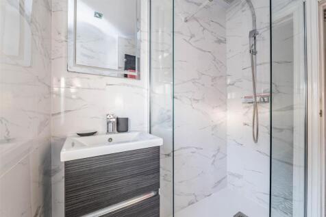 Family Shower Room
