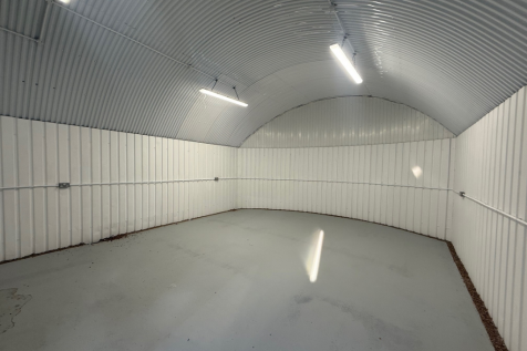 An empty arch with white lining